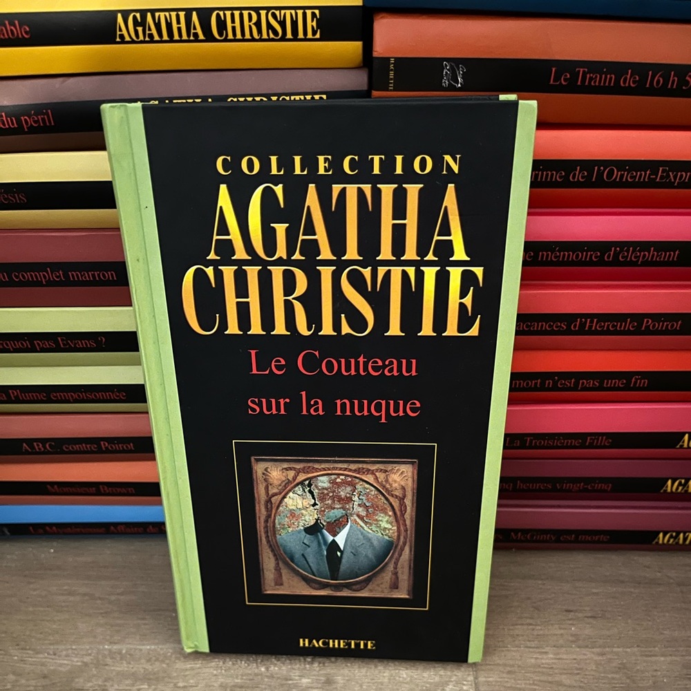 Le Couteau sur la Nuque - Agatha Christie Collection Spéciale